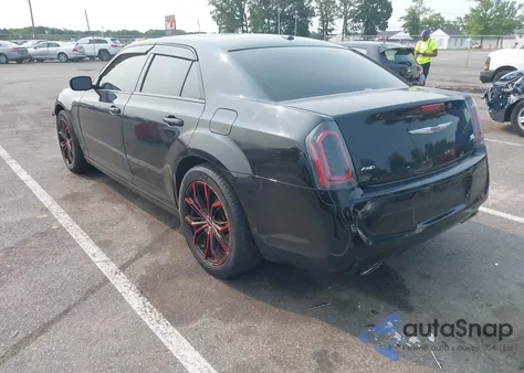 2014 Chrysler 300 300S z USA, uszkodzony, nr VIN 2C3CCAGG4EH384322